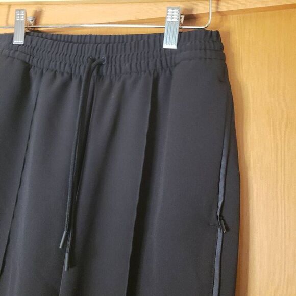 Athleta Endeavor Jogger - Picture 3 of 7